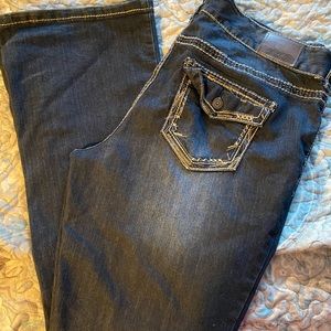Maurices jeans